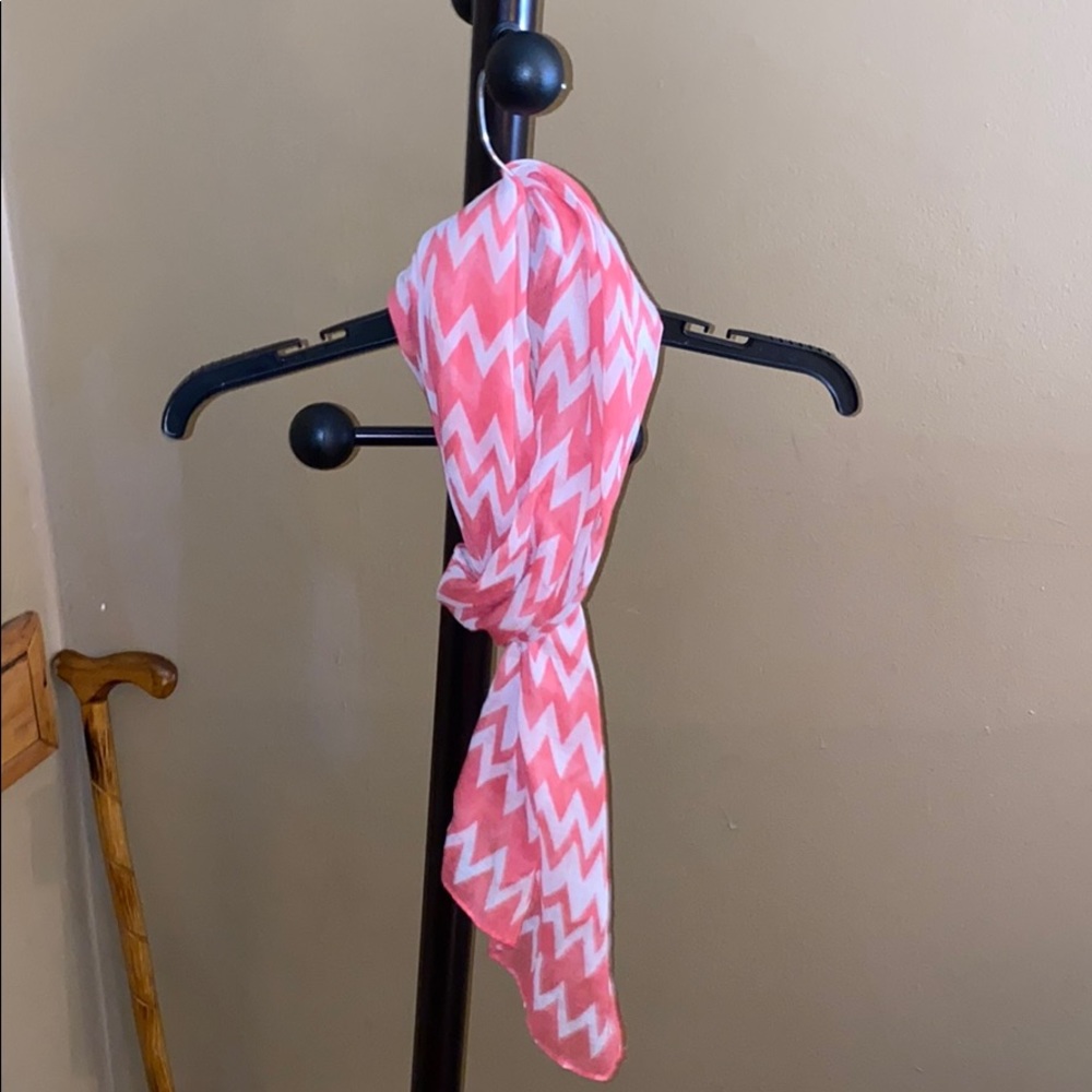 Pink Zig-Zag Scarf